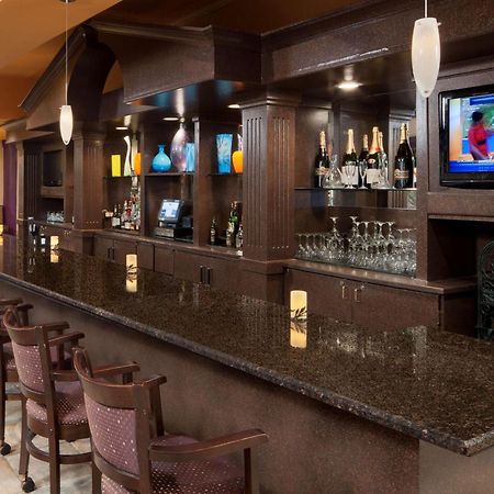 Doubletree Suites By Hilton Hotel Cincinnati - Blue Ash Шаронвілл Екстер'єр фото