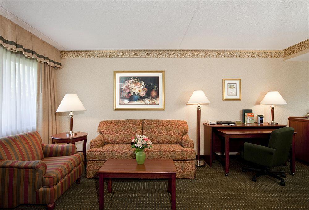 Doubletree Suites By Hilton Hotel Cincinnati - Blue Ash Шаронвілл Номер фото