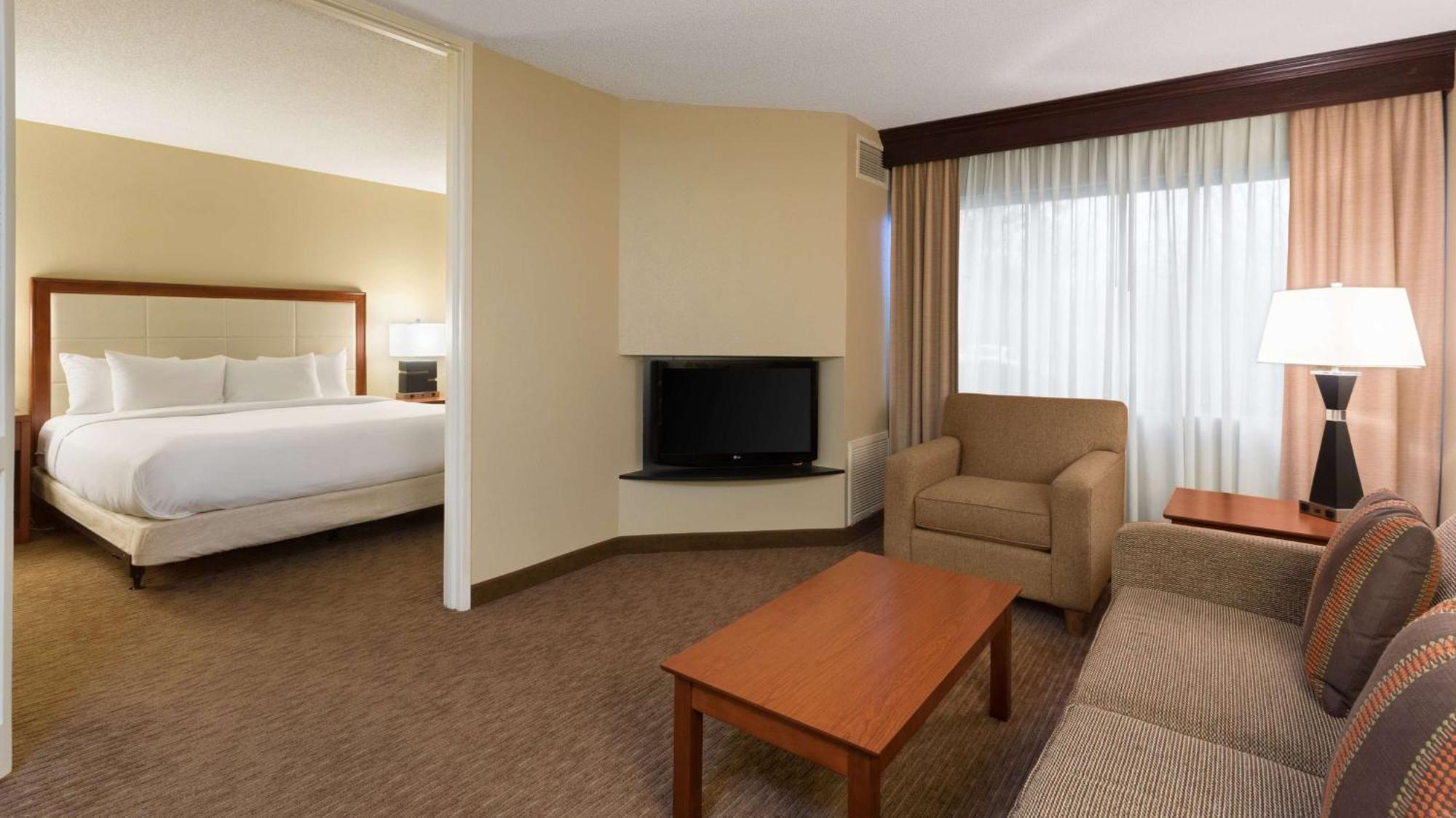 Doubletree Suites By Hilton Hotel Cincinnati - Blue Ash Шаронвілл Екстер'єр фото