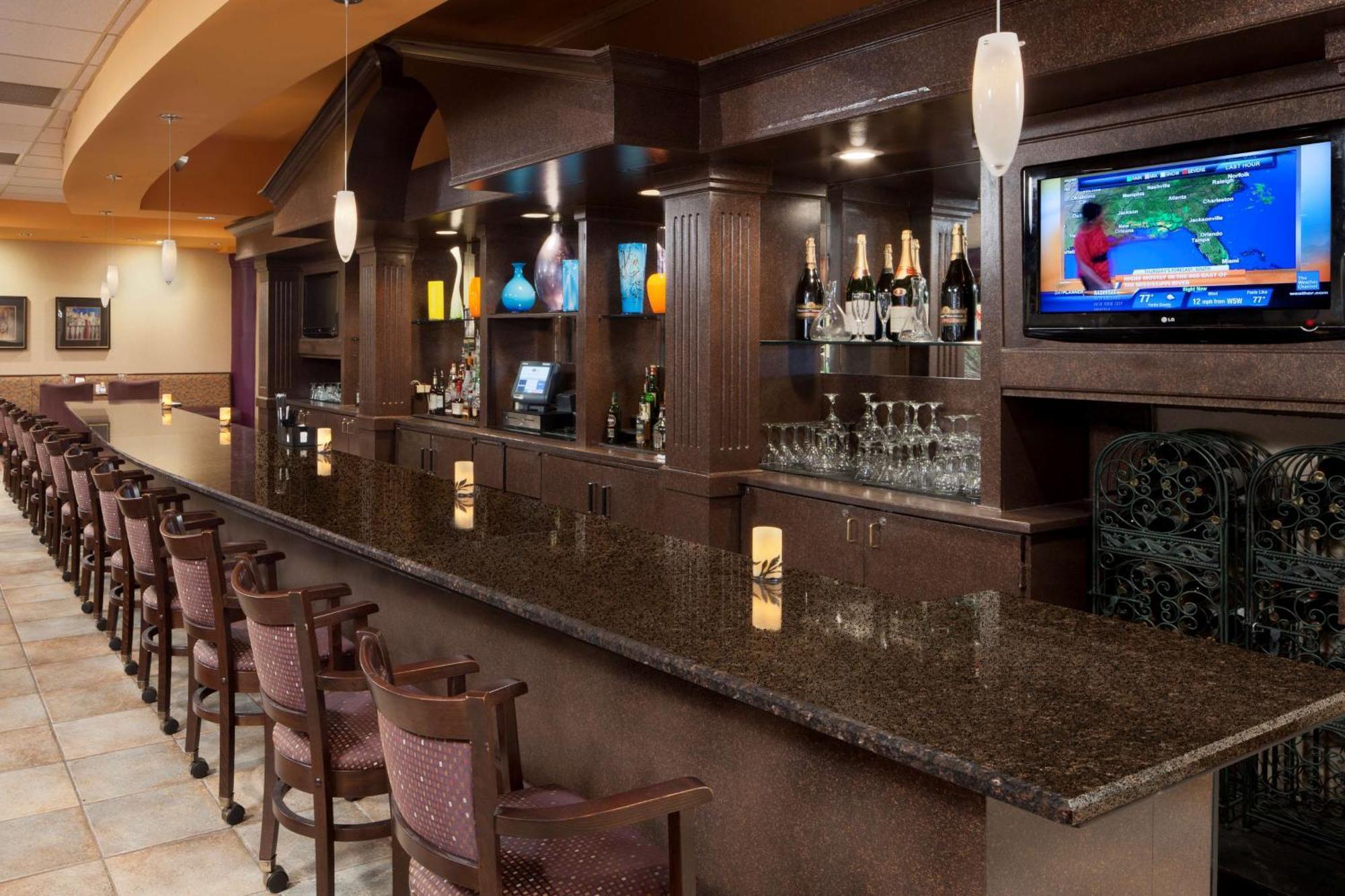Doubletree Suites By Hilton Hotel Cincinnati - Blue Ash Шаронвілл Екстер'єр фото
