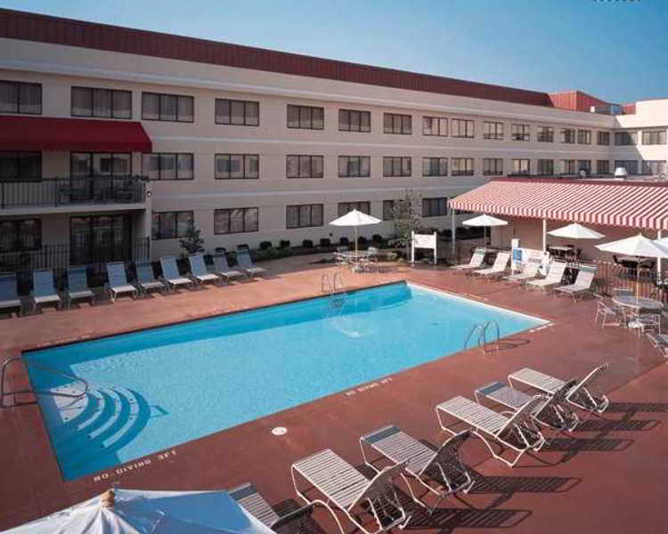 Doubletree Suites By Hilton Hotel Cincinnati - Blue Ash Шаронвілл Екстер'єр фото