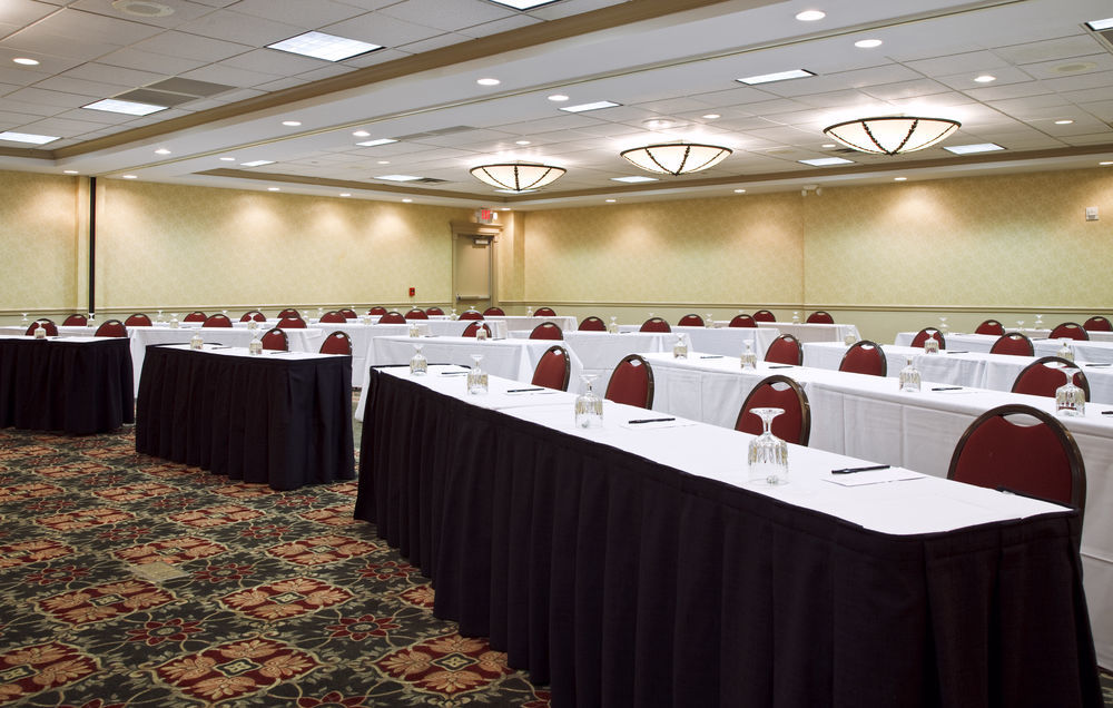 Doubletree Suites By Hilton Hotel Cincinnati - Blue Ash Шаронвілл Бізнес фото
